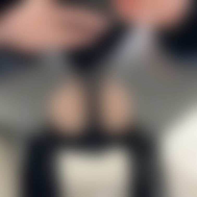 ミニスカ🩶パンチラ