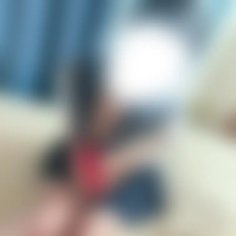 おけつ🍑です
女〇大生の制服からの谷間は
どうですか?
なにを挟んでほしい??
リクエスト受付中