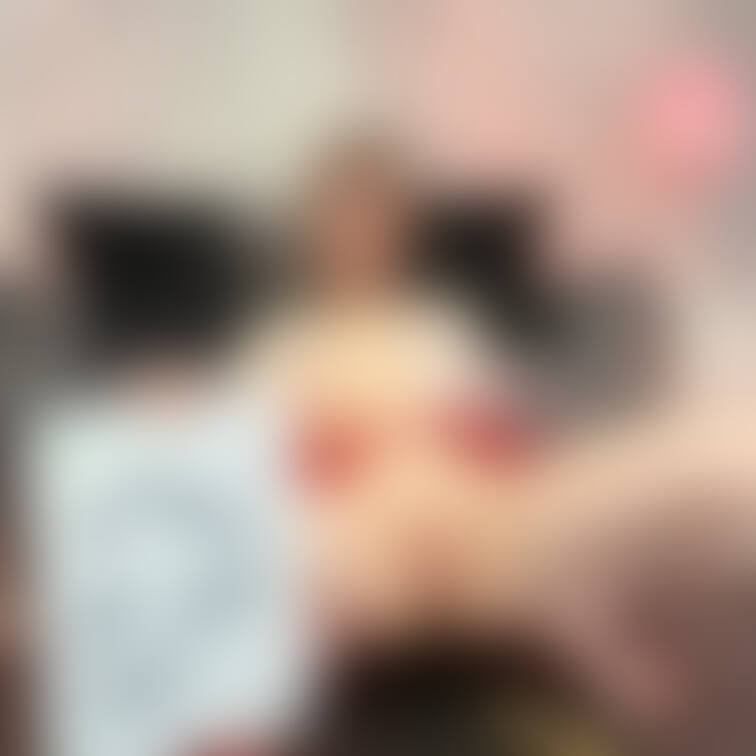 あけましておめでとうございます❤️
おまんこに筆挿れて書初め😖上手にかけてますか？😖❤️

💋直接連絡先を交換して