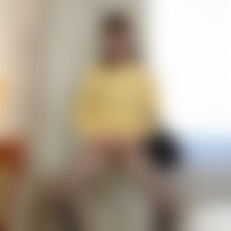 #003 MKちゃん　
「ドM顔面弄り＋ガニ股ピースで立ちション」（22/28ページ）

Ekusiad専属元祖放