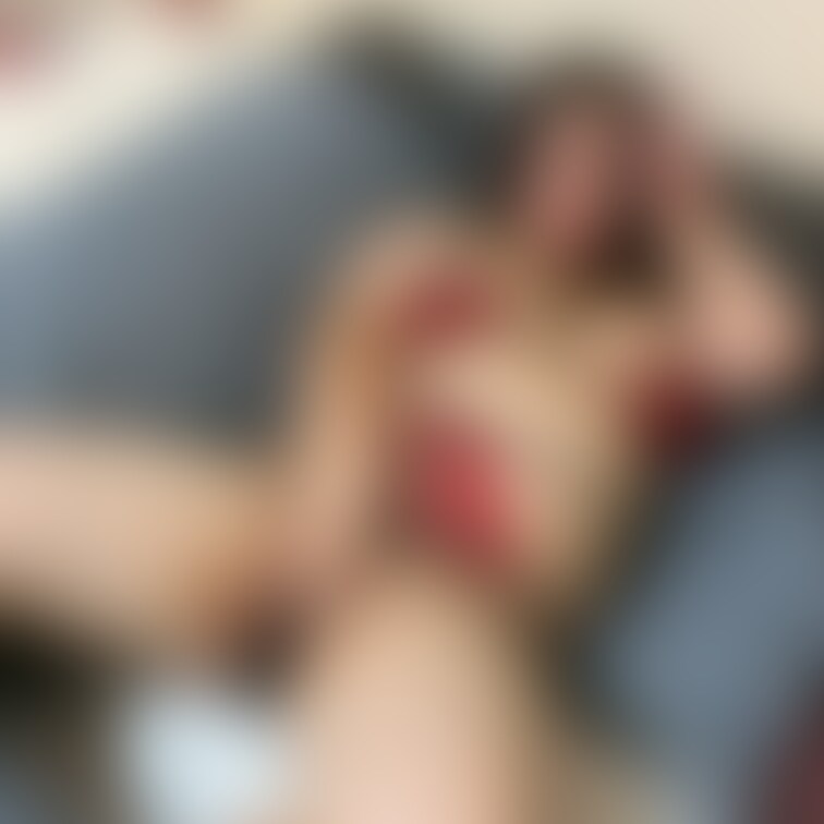 あやかです🐣
自分で言うのもなんですがヤリマンちゃんです😝
色んな人とエッチしたり色んなエッチのプレイを楽し