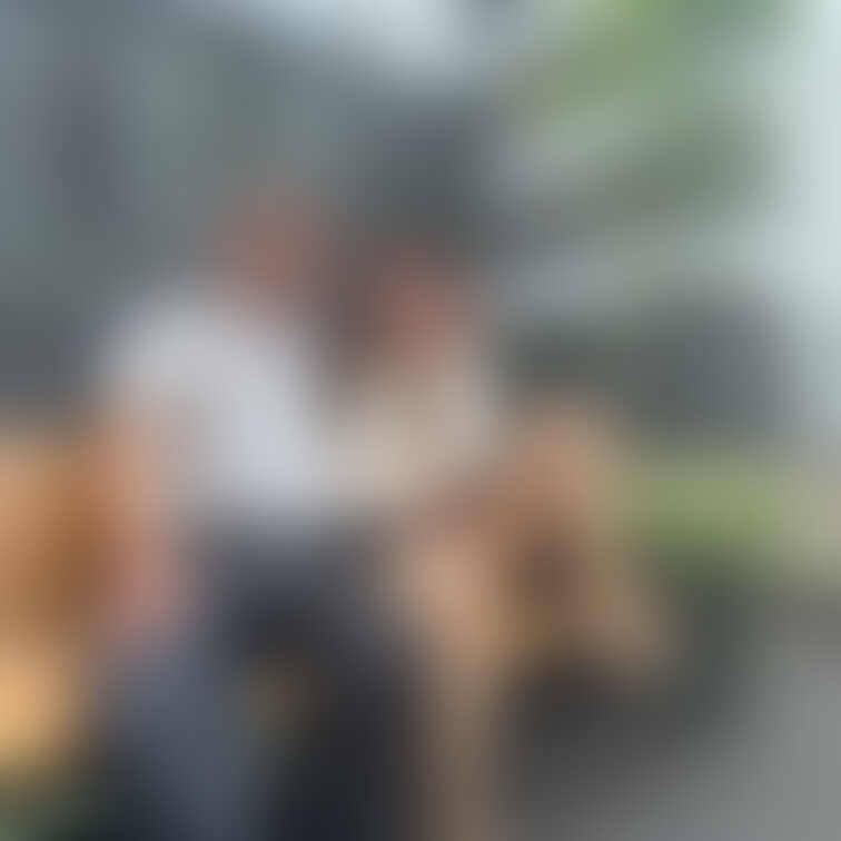 会員様と露出デート🥰サミット直前だったけど…仕事の合間にオフィスビルの目の前でこんな露出、たまりませんね…(> <⸝⸝⸝