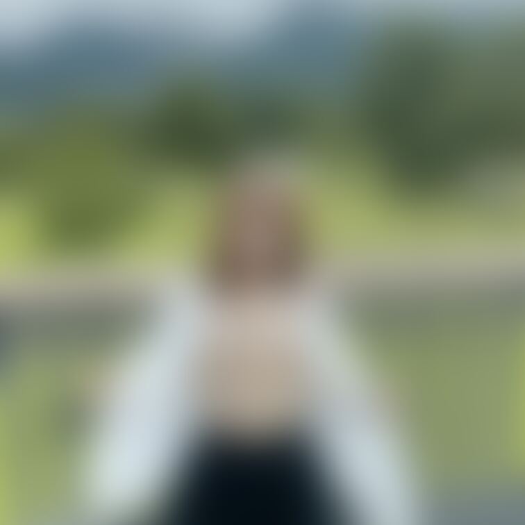 ここはどこでしょう？DMで答えてね。正解者にはエッチな写真のプレゼント🎁