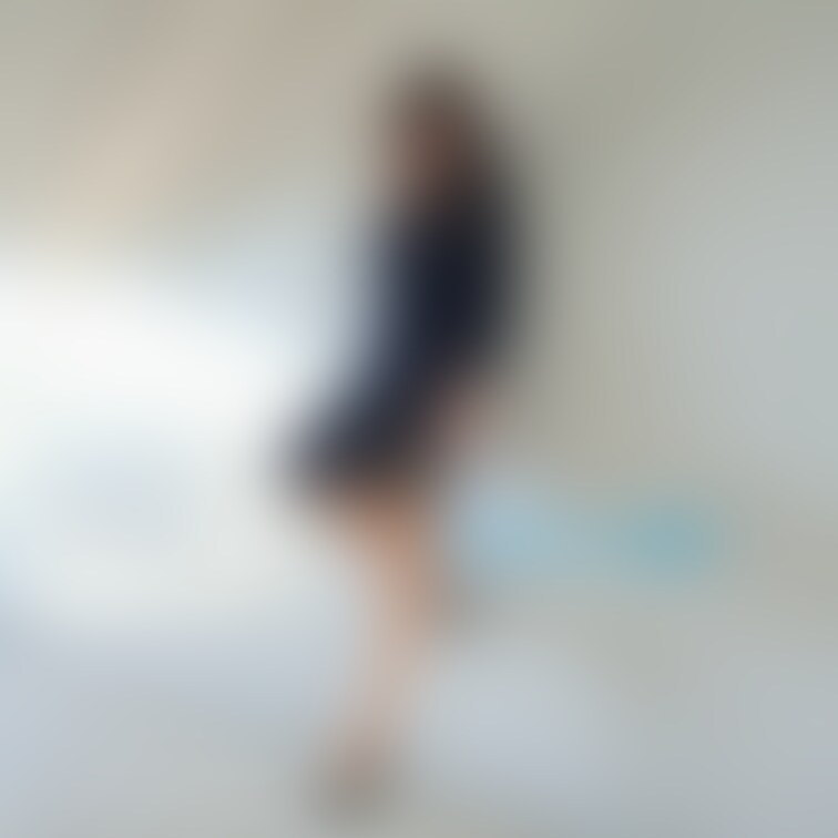 エッチな姿を沢山の人に見られると興奮しちゃいます💕
こんなエッチな人妻は好きですか？
