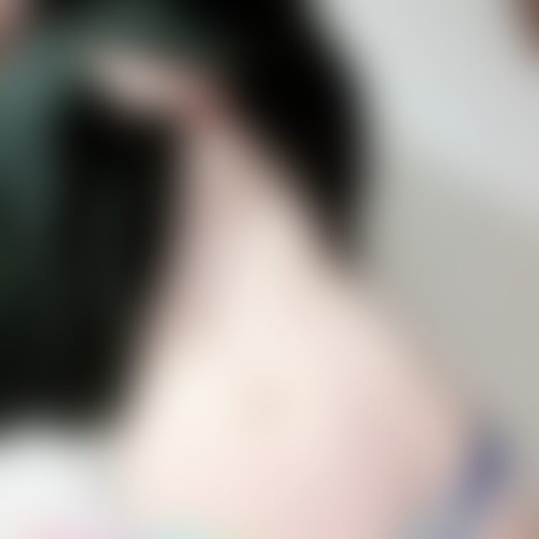 お出かけ前のお着替えちぅ💕