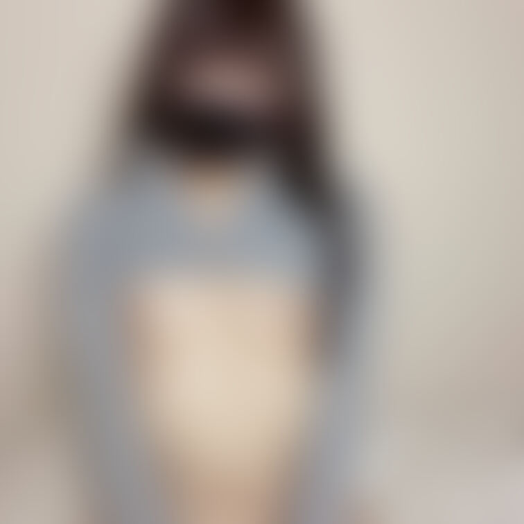 だんだん下着姿から
脱いでいっちゃった……