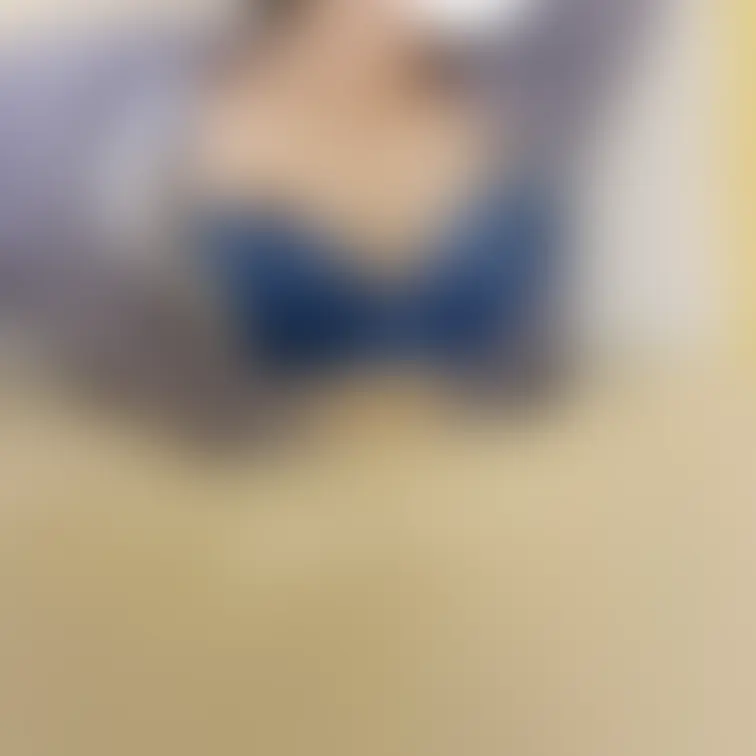 寝相が悪くてごめんなさい(  '-'   )