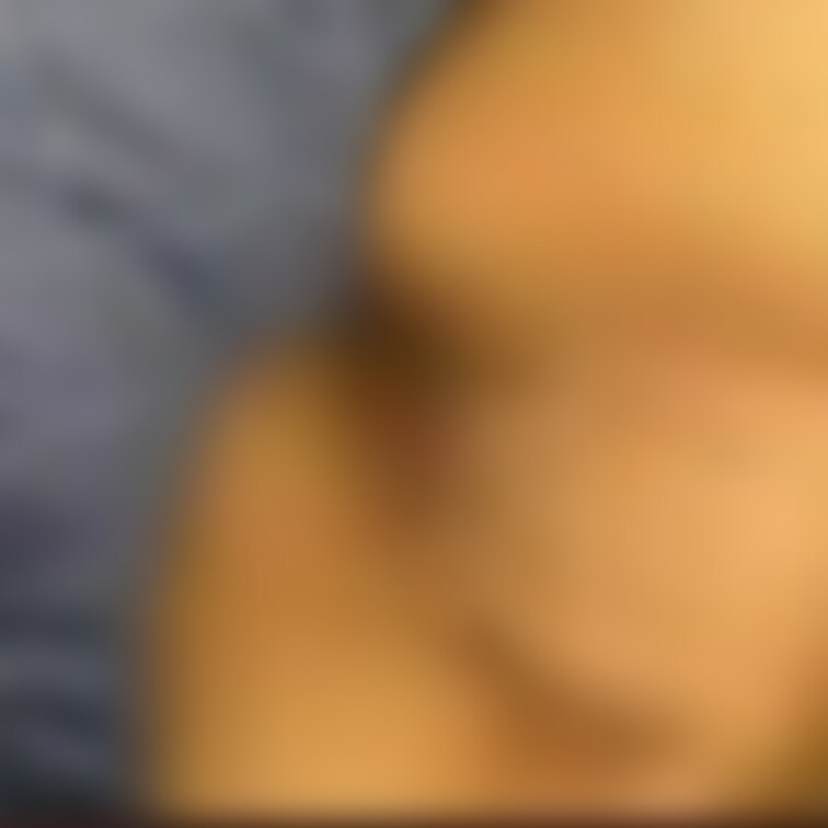 寝起きにこそこそオ○ニーしてる妻を○○○🤫💓