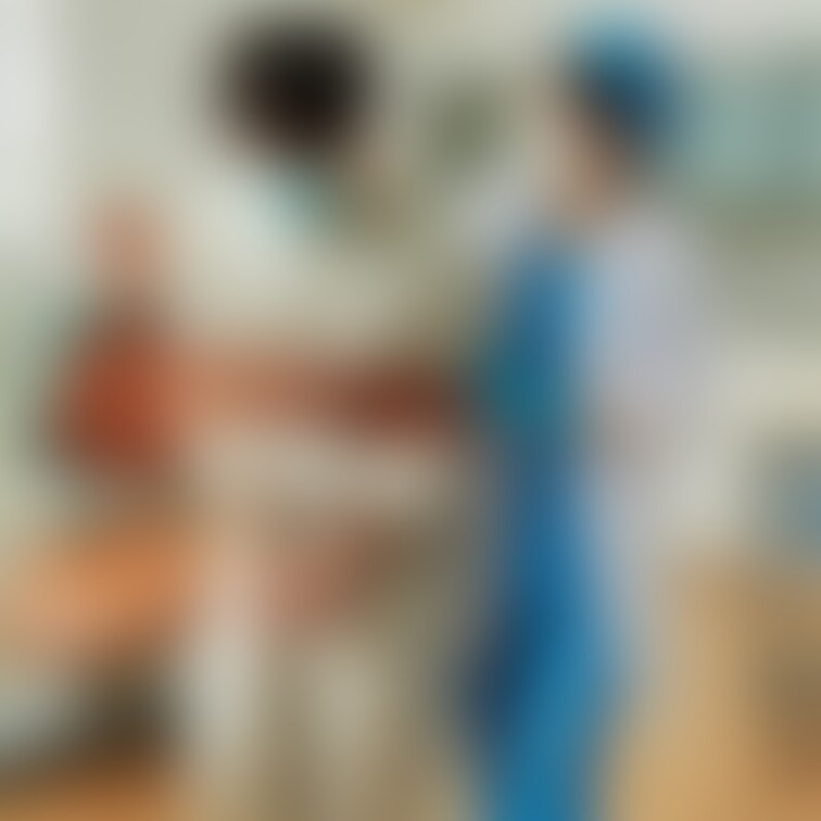 ○○○束され特別治療室へ連れて行かれる患者

Premium限定