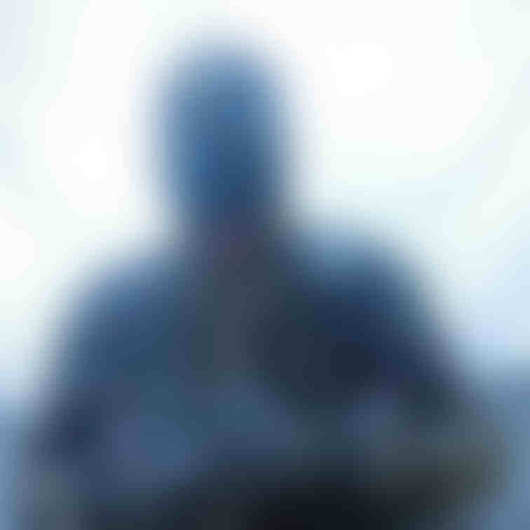 全身ラバー○○○束でほとんど身動きできないのに、口元すら自由にさせない開口マスクもプラスされるのが最高に興奮します😍