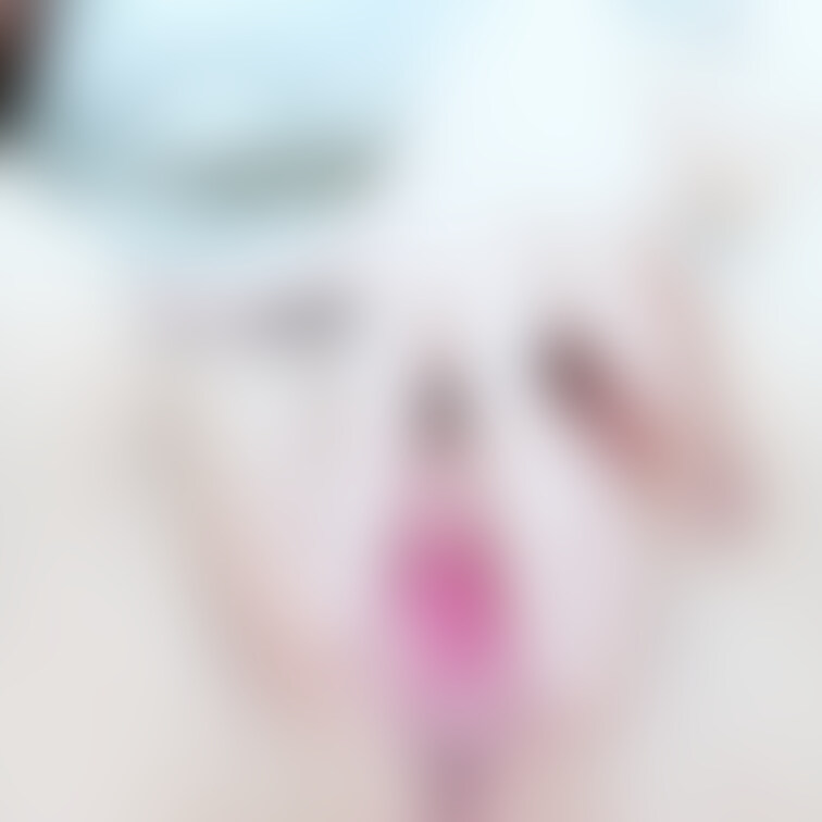 〖過去&最近の写メ2枚セット〗
くぱぁって見せてるやつと、
最近撮ったパイパンのやつ♡