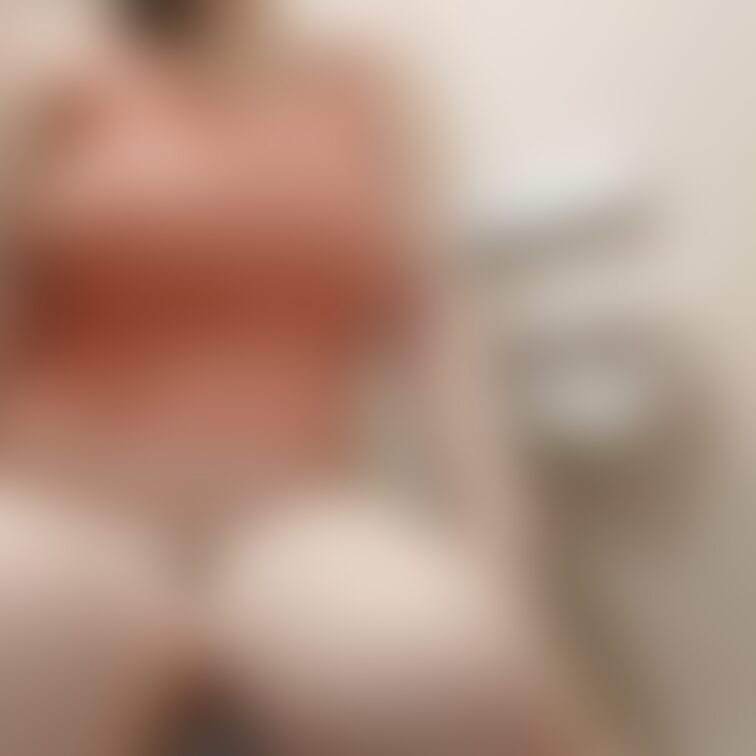 トイレでオナニー(〃∇〃)
いつもと違う場所って興奮するよね🙈