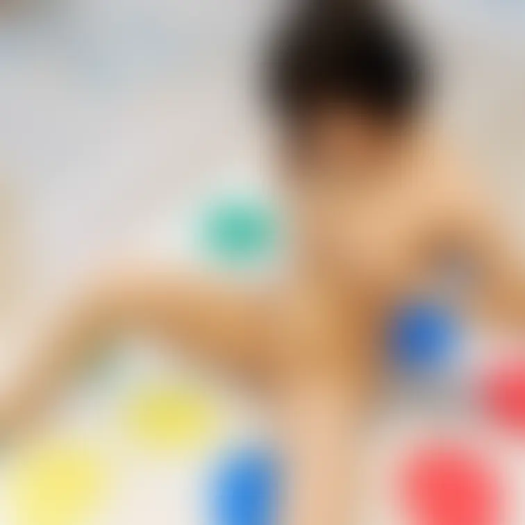 りんのオナニー画像。よく見ると乳首が勃起してます。男の前で全裸オナニーさせられたら、清純なりんもこうなりますよね。