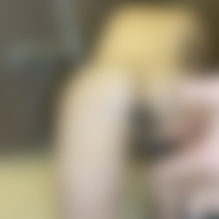 ころんは浣腸されてぶち撒けることを定期的にやりたくなる様です。羞恥心も多少ある様ですが、腹痛からの開放感が癖になっていま