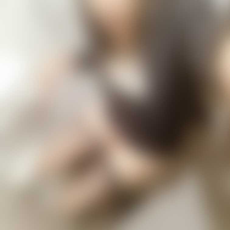 お貢ぎ限界顔出し★下っ腹が出てるのを今日のピンクサテンパンツ＆汗で濡れたパンストで仕事中のトイ○で撮影
