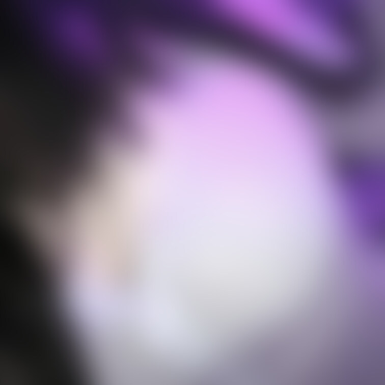 エロい谷間😊