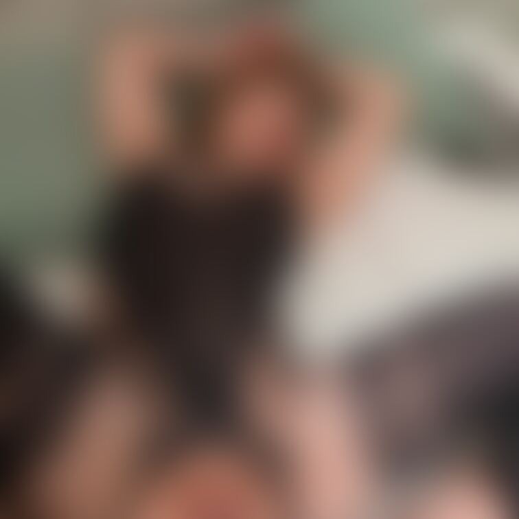 ギリギリ素股中に📸
撮影オプション利用のお客様撮影💦💦亀頭が…濡れ濡れの腟口で挿入寸前💦💦💦