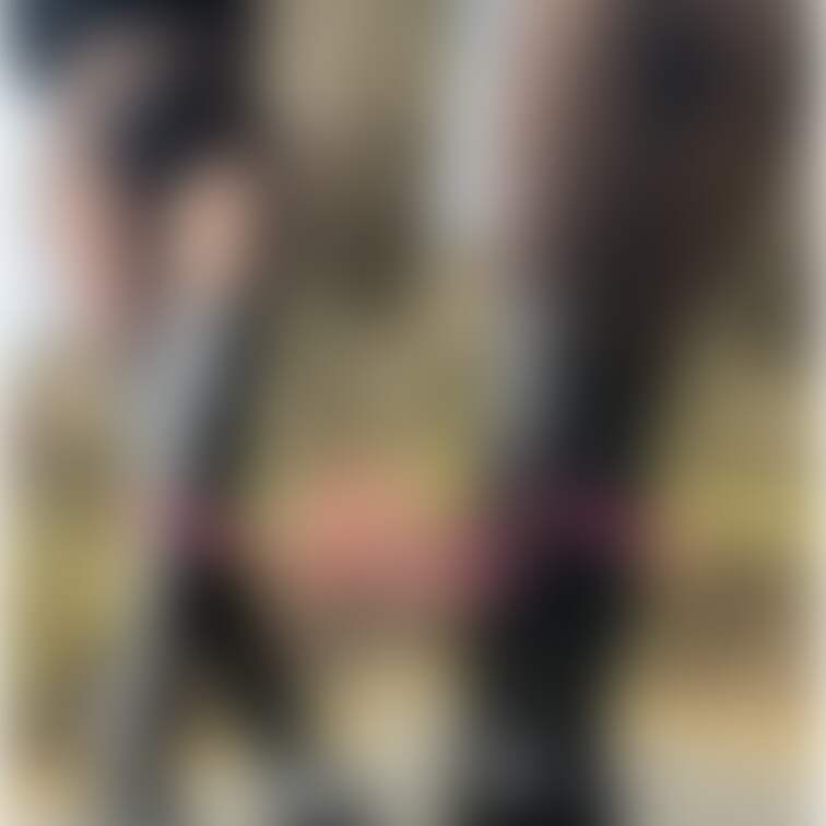 ちょっぴり大胆に野外撮影📷
大好きなTバックにお知り合いから頂いたパンスト💕
お外でももっと乱れちゃいますよ〜(#^