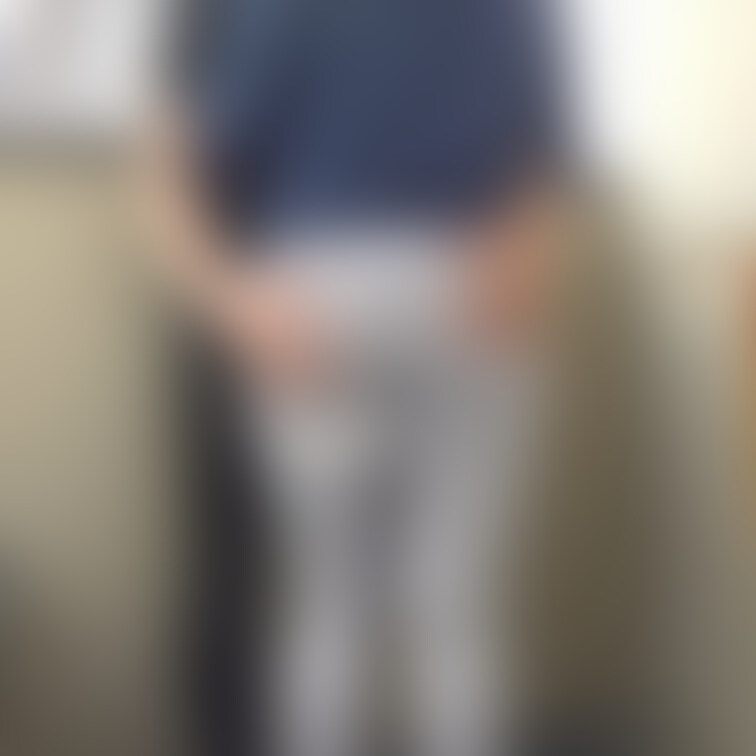 デカ尻レギンス女子の尻弄り（1） 巨尻パン線盗.撮、野外パンティー露出、尻お触り編
サンプル

本編ダウンロード