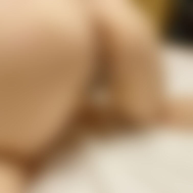 正常位で中に出してもらった時は自分のアソコがどんな風になってるか確認できるんですけど、バックのときはなかなか確認できない