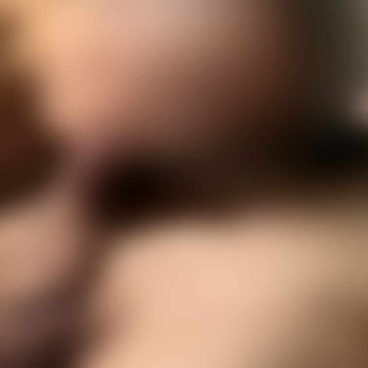 熟女の濃厚なフェラに耐えきれなかった🤭💦💦💦勢いよく顔射☺️🤭もも🍑の友人だよ😊流石に上手ね〜
もも🍑も久しぶりにあん