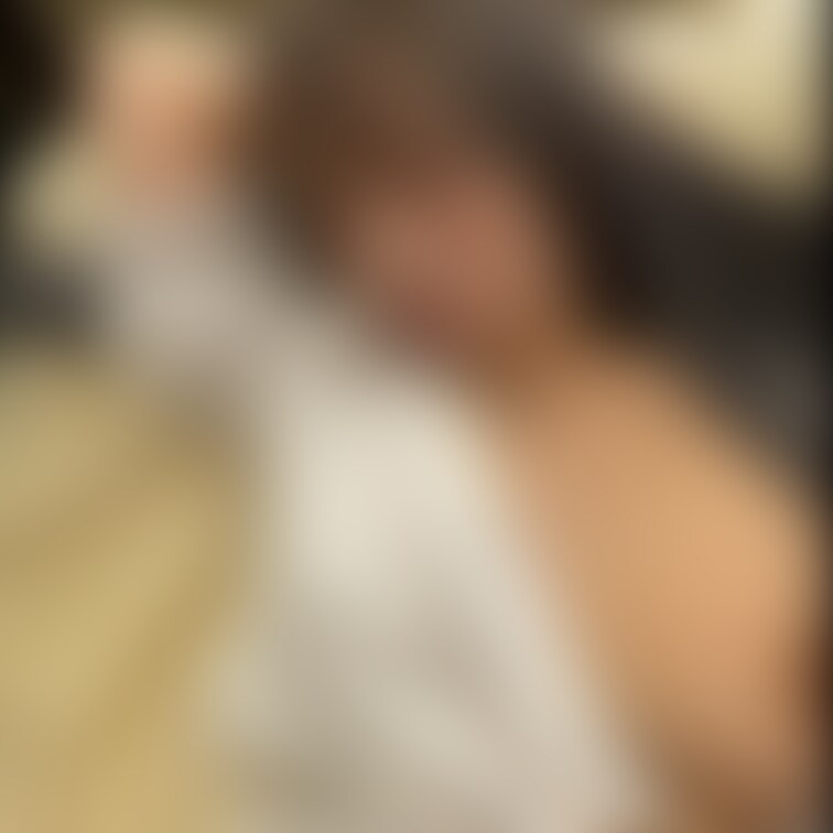間違いなく史上最強の爆乳美女です!
Jカップ以上の爆乳でくびれありという最強BODYにすべて搾り取られました・・・笑