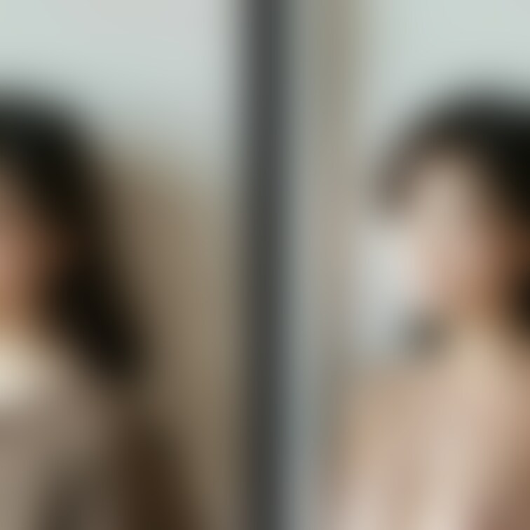 着衣と脱衣を並べた画像です。画像№1130