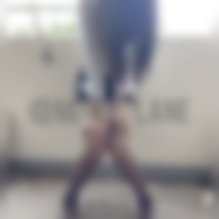 OL×OMO

昼休憩中のOLさんがベランダで情けなくおもらししちゃいます💭
