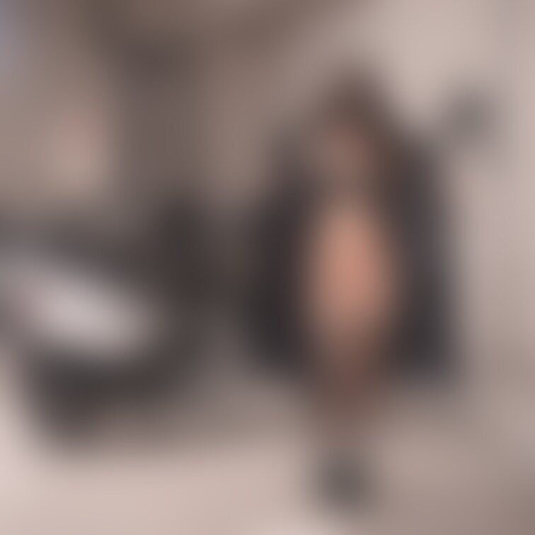 前のサイトからmyfansに移行して来た時に、以降出来てなかった画像が数百枚〜1000枚単位で存在する事が発覚👼🏻
全