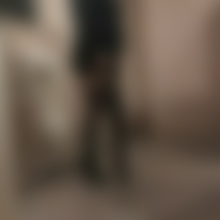 男子トイレで男性を
待ち伏せ
こんなにお尻を出してます