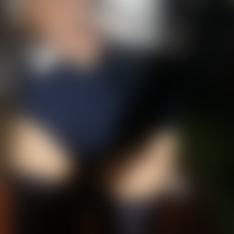 【OLのバレてはいけない秘密の行動】
生理パンツに使ってるブルマーはいてウォーキングして、ウォーキング中、人に見られない