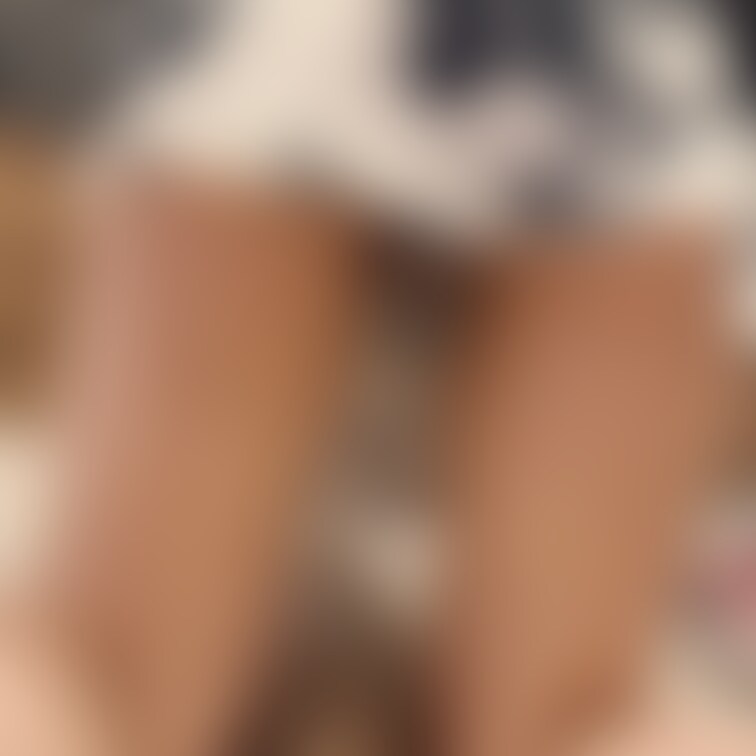 撮影用に買った服のサイズを間違えて小さ過ぎました💦チラ見えどころか💦とても外には着ていけません
