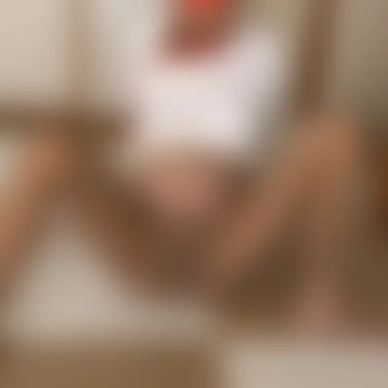 妊娠中の妻にストッキング履かせて破きました！
エロいです。
ちなみにノーパンです！
近日動画公開予定です！
