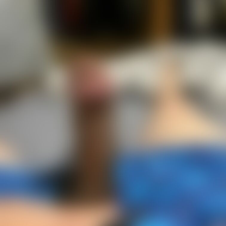 📷今朝，ガチで朝勃ちしていたチンポを見た妻が嬉しそうに朝フェラしてザーメンを搾りとってくれました😍

最近、週末にな