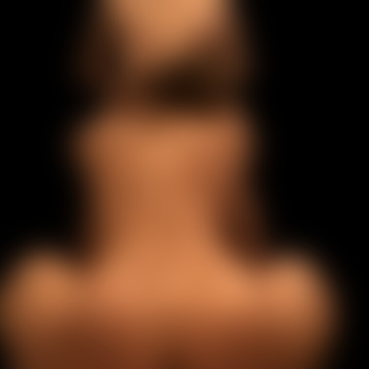 すごい身体の女シリーズ。
西洋画にしたいレベルの迫力。
こんなの男子中◯生がくらったらひとたまりもないでしょうね