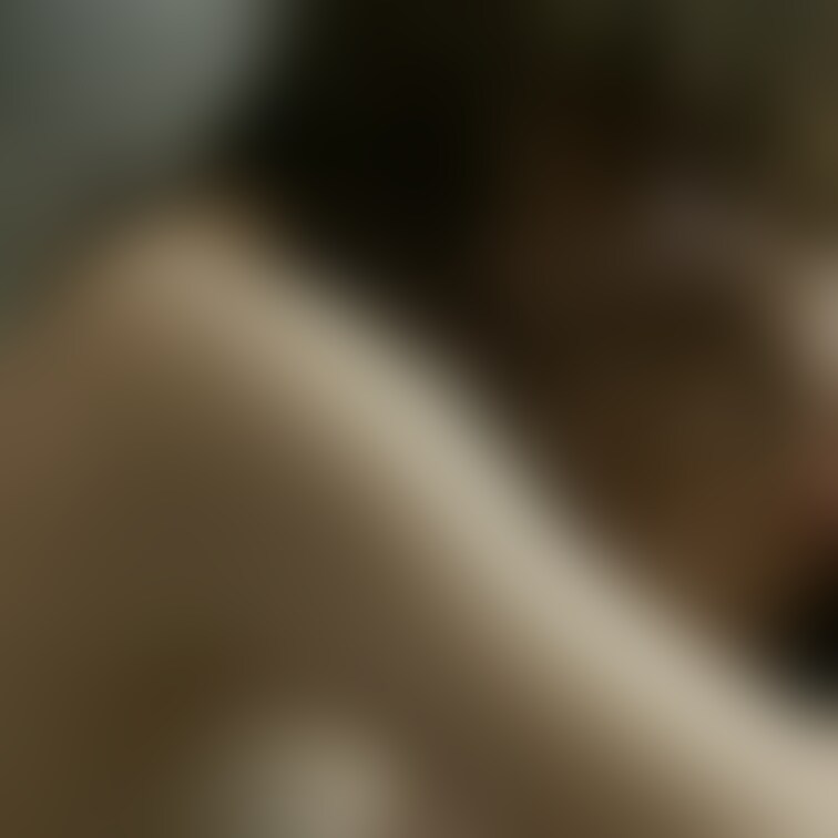 騎乗位中の激しいキス💏
めちゃくちゃエロいです。
