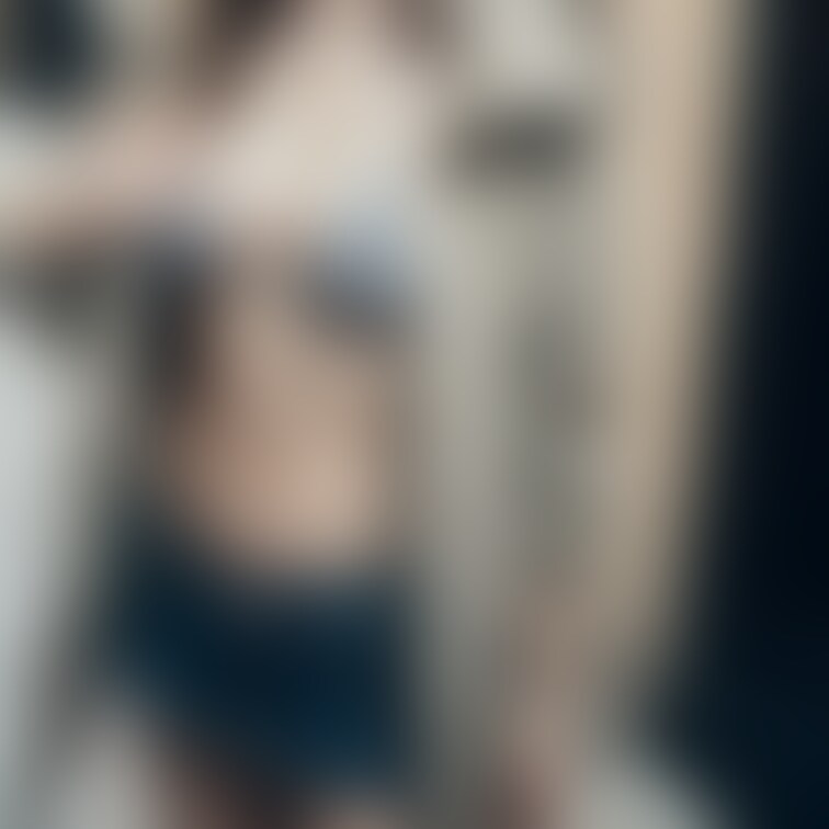 私の過去を再現
人目のつかないところでさせられました💦
