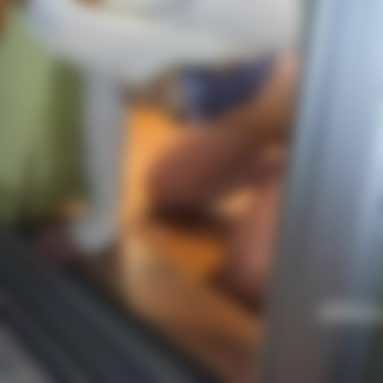 お隣さんに聞こえちゃってたかも…
外からのアングルです。

窓にぶっといちんちん付けてたくさん擦り付けたり、、、