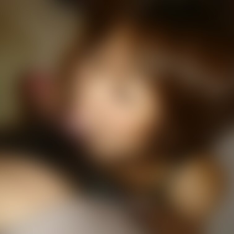 着替えも準備してさやかちゃんと一泊。食事と風呂を済ませて、お楽しみついでの撮影です。さやかちゃんのフェラはとにかく長いん
