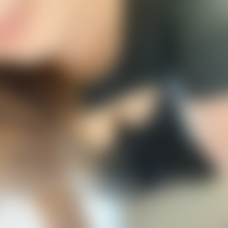 おっぱいの空いたセクシーワンピ💞
みんな着てるからついつい買ったよ、似合うかな💋