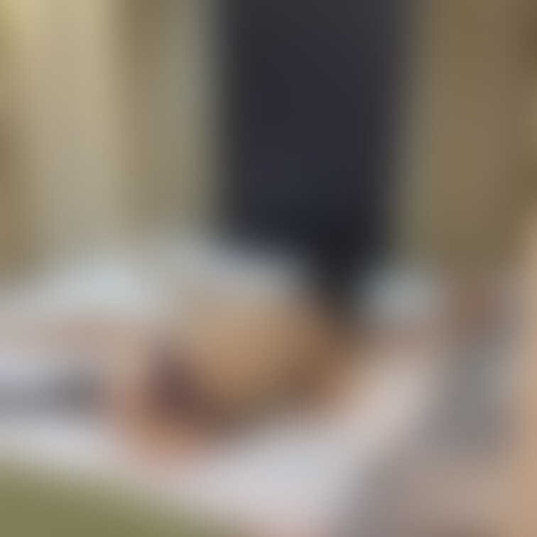 悪友と妻のホテルデートで妻が2ヶ月くらいHしてなかったので悪友に寝ててと言い全身リップしたり…