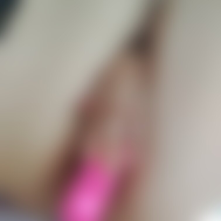 ご報告(?)オモチャが増えました。
これを付けて夜にお散歩したら、蛍さんになれるかもしれません。