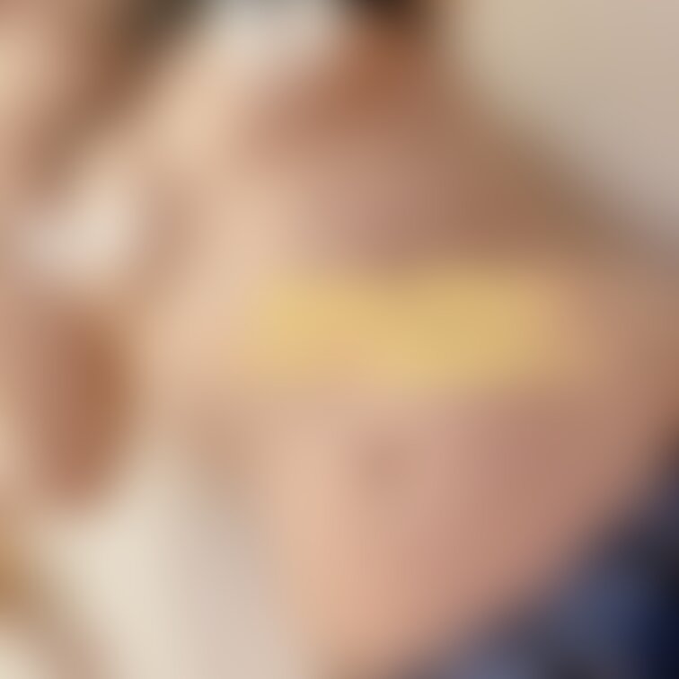 😄Smileプラン😄

下から見たらこんな感じかな♡？ちっちゃさがよく分かるwでも感度は良好なあめ乳首🙈💞