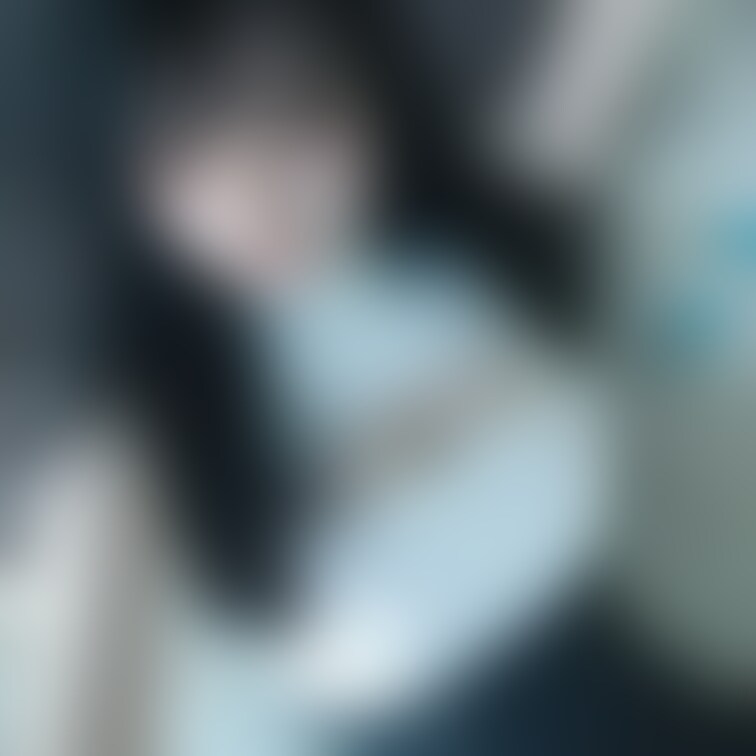 1枚目𓂃 𓈒𓏸◌
無防備すぎる先輩
「眼鏡が無くてもキミがいやらしい目で見てるのは分かっちゃうんだなぁ…///♡」