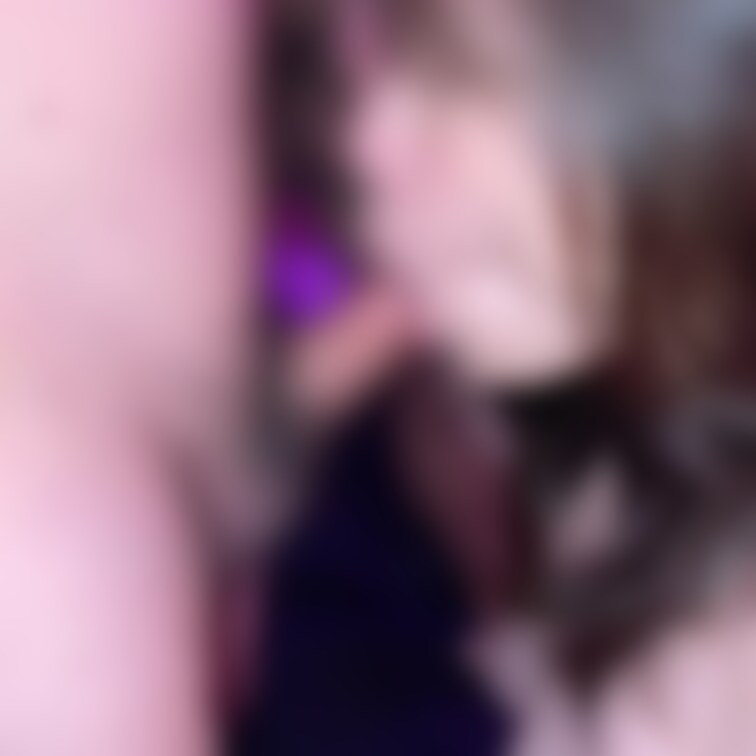 単独さんのイチモツを２本とも美味しそうにしゃぶってる妻。
少しモザイク薄すぎるかな？
いいと思った動画や画像は❤️く