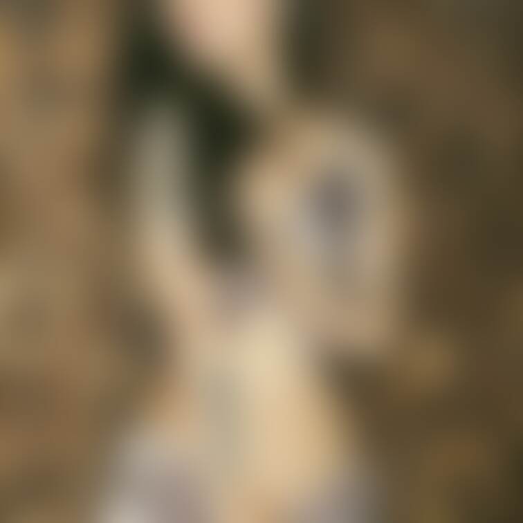 見えてない...よね？！