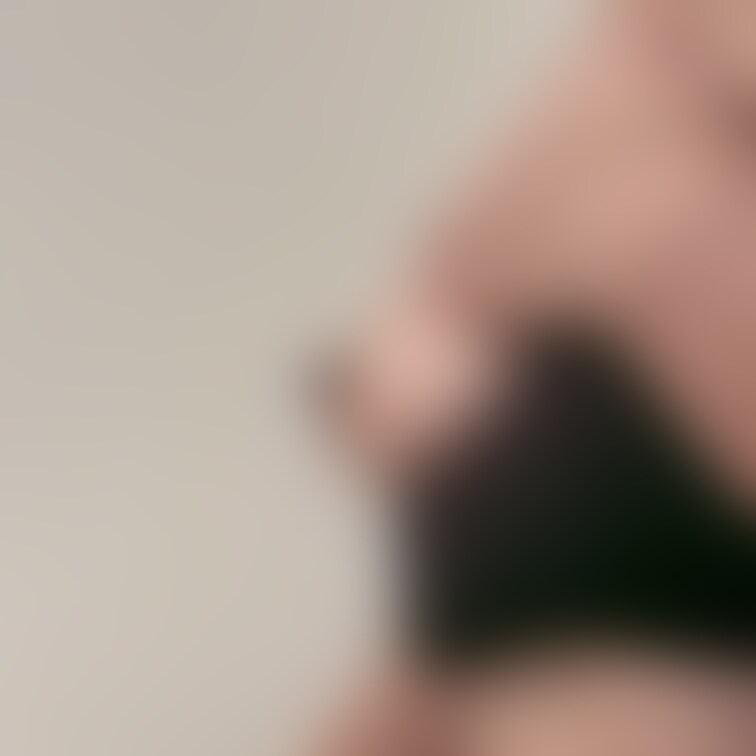 ちゅぽん❤️ってスポイト外すと、乳首が伸びて、根元にはぎゅんぎゅんに小さい黒いリングが付いて卑猥なおっぱいになっちゃうの