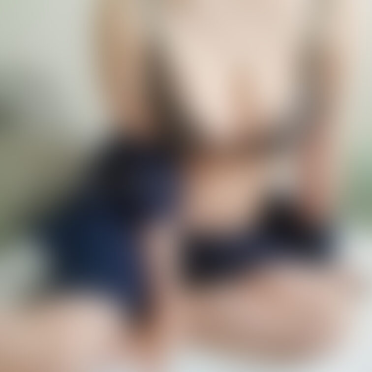 寝起きおっぱい😪