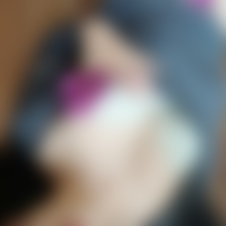 ごろんっ♥♥
このままチュッチュイチャイチャ1時間くらいするのもいいよね♥
#サルート
#今日の下着
#人妻