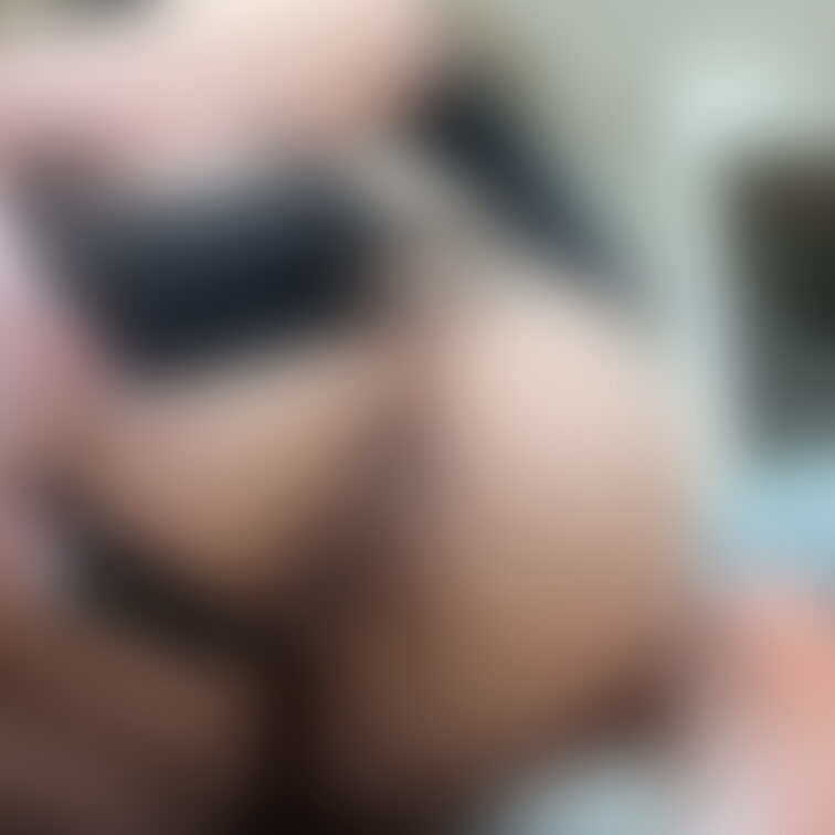 ここに...入れて？♥️
続き→ https://myfans.jp/posts/b1b68eb7-5ed6-4f61